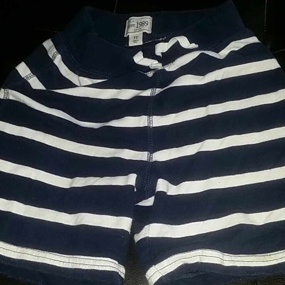 Toddlers Old Navy Shorts size 3T